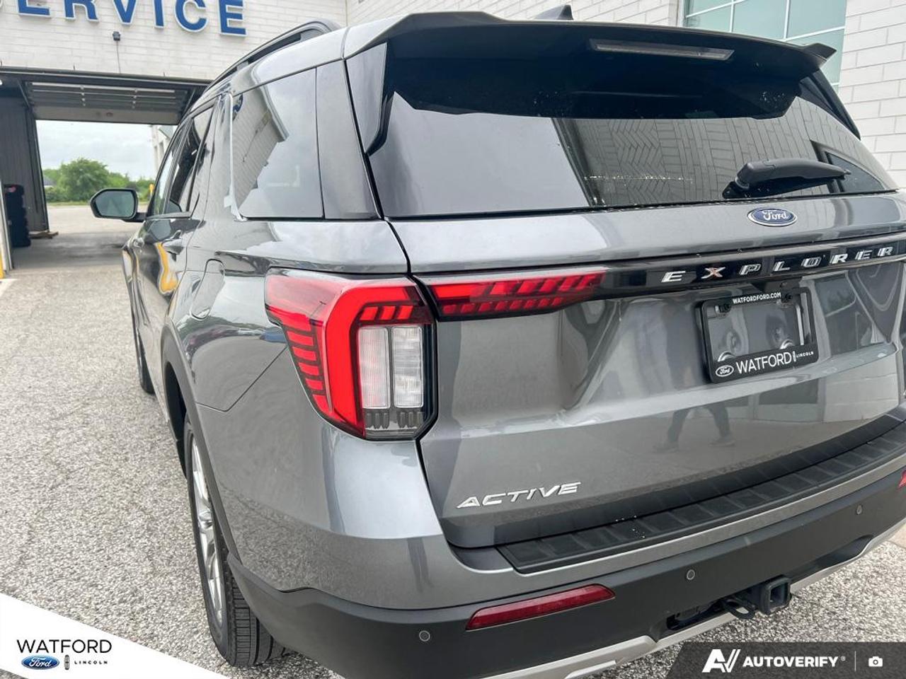 2025 Ford Explorer Active 4WD Photo
