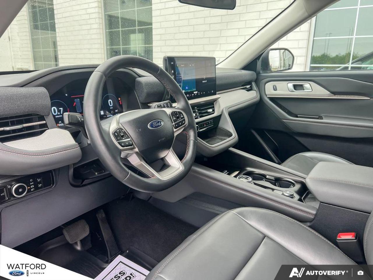 2025 Ford Explorer Active 4WD Photo