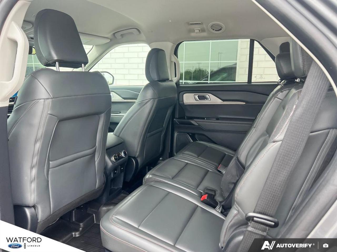 2025 Ford Explorer Active 4WD Photo