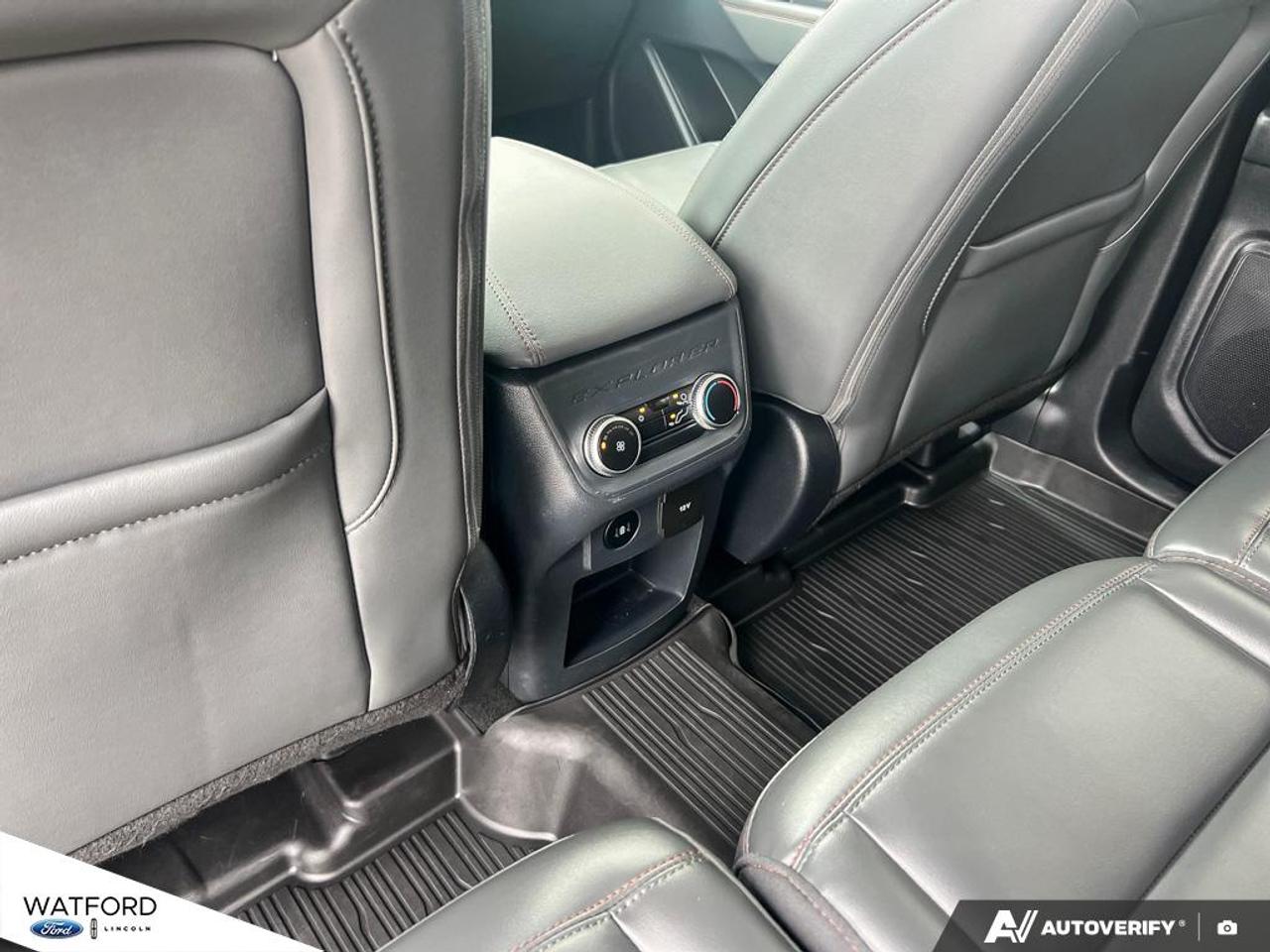 2025 Ford Explorer Active 4WD Photo