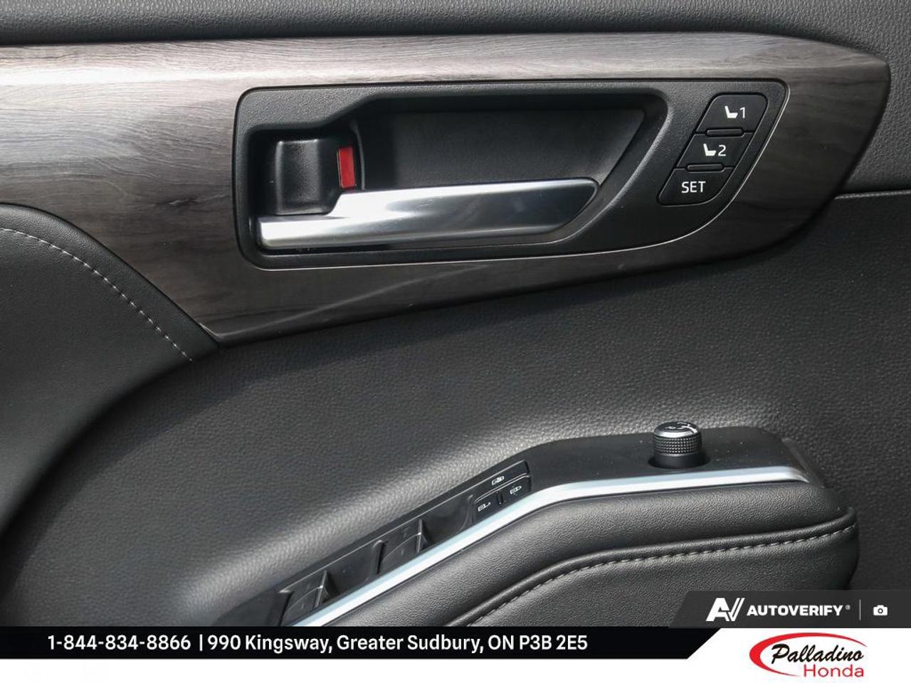 2021 Toyota Highlander Hybrid Limited Photo