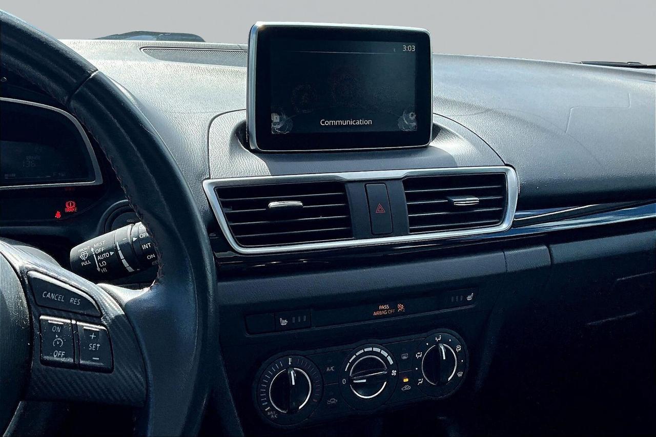 2016 Mazda MAZDA3  Photo4