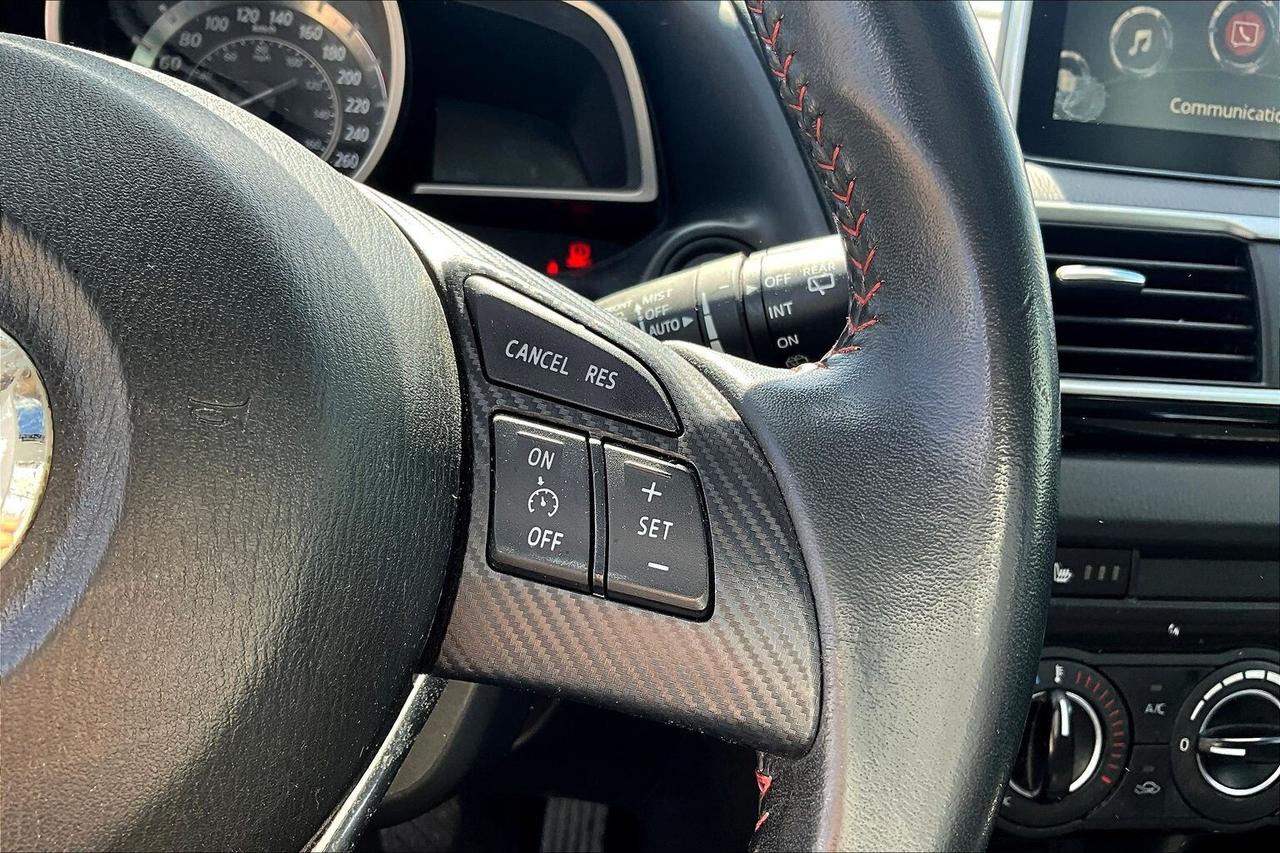 2016 Mazda MAZDA3  Photo