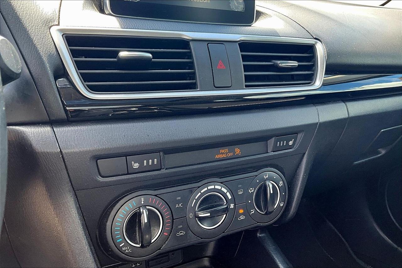 2016 Mazda MAZDA3  Photo