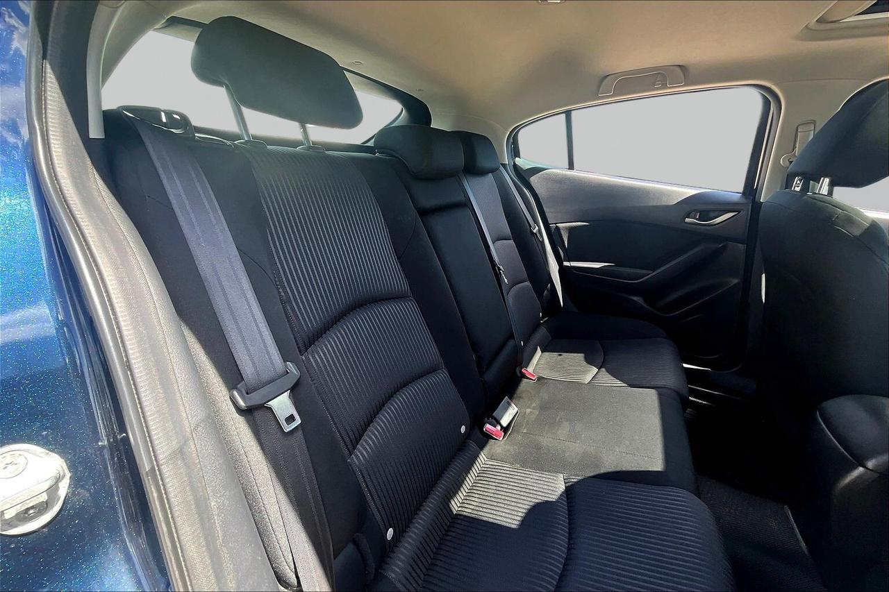 2016 Mazda MAZDA3  Photo