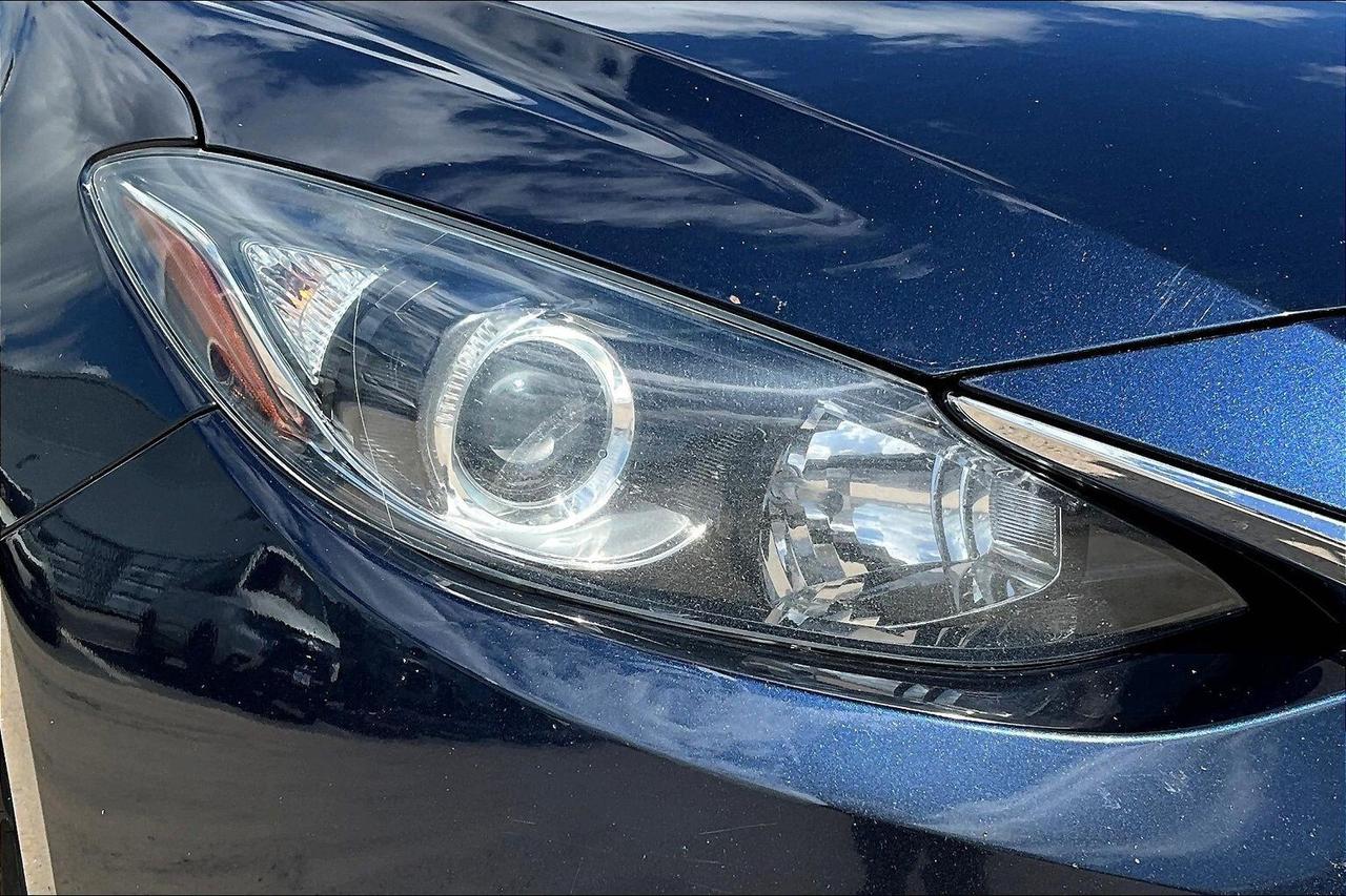 2016 Mazda MAZDA3  Photo