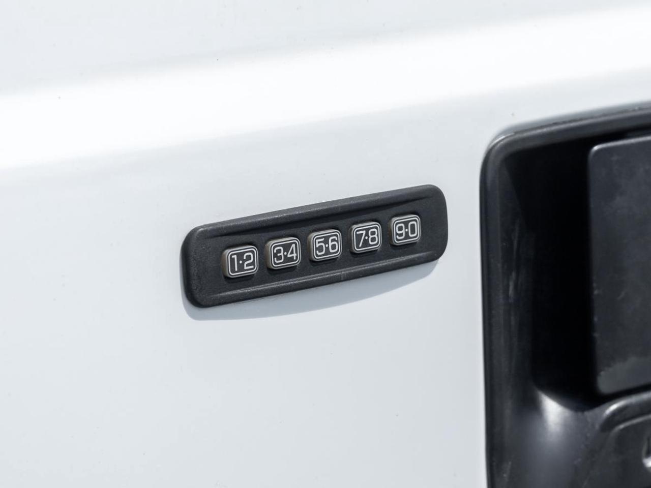 2016 Ford F-250 Super Duty SRW XLT Photo2