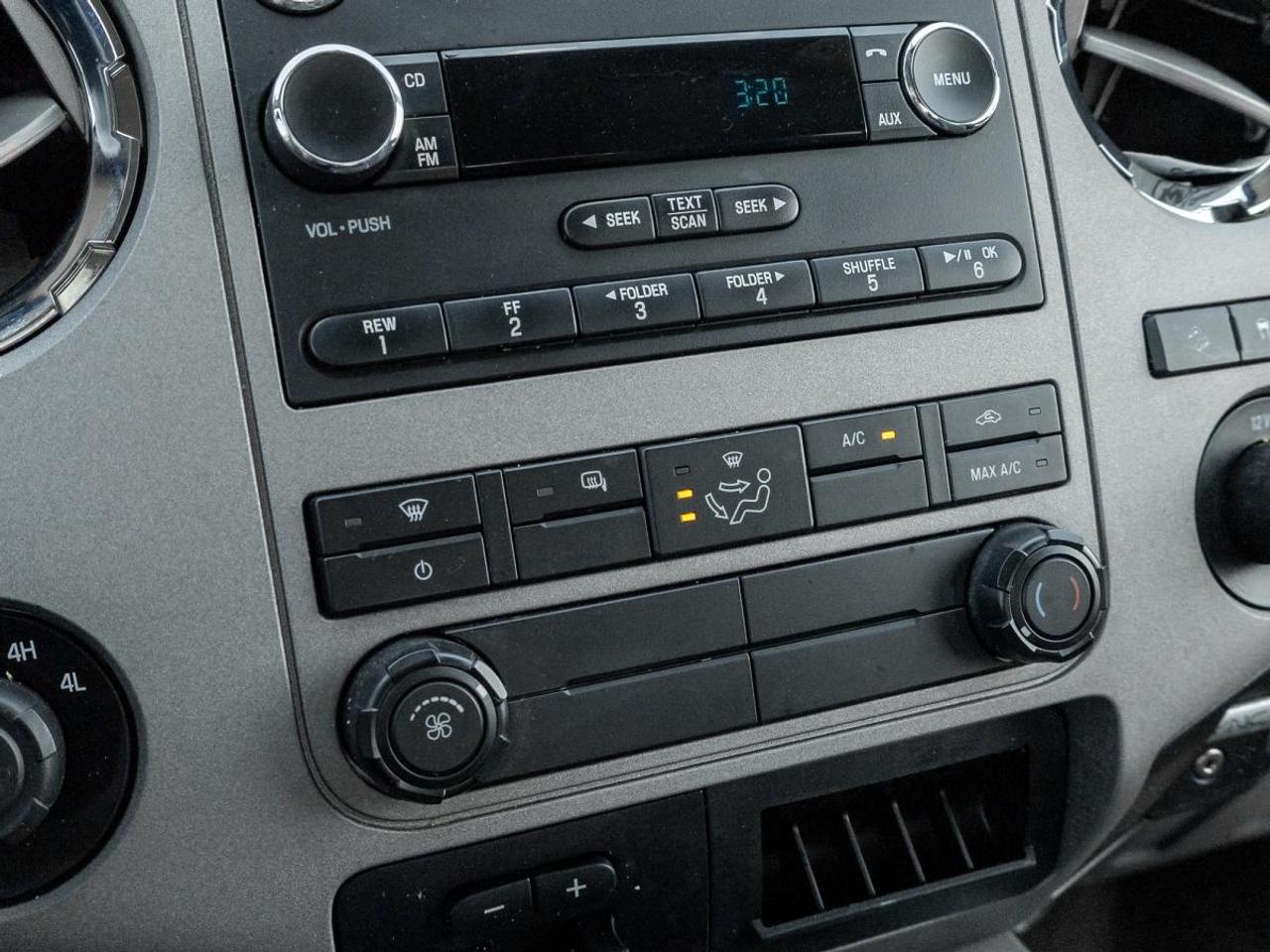 2016 Ford F-250 Super Duty SRW XLT Photo