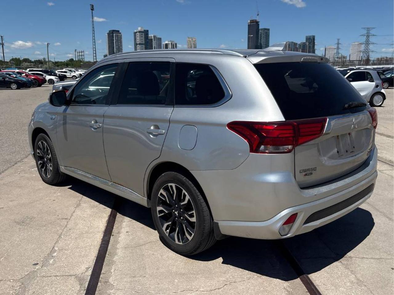 2018 Mitsubishi Outlander PHEV SEL PHEV! LEATHER, SUNROOF, HEATED SEATS, LOADED! - Photo #7