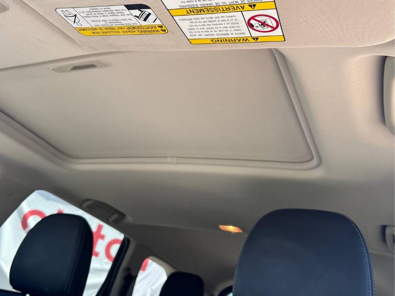 2018 Mitsubishi Outlander PHEV SEL PHEV! LEATHER, SUNROOF, HEATED SEATS, LOADED! Photo