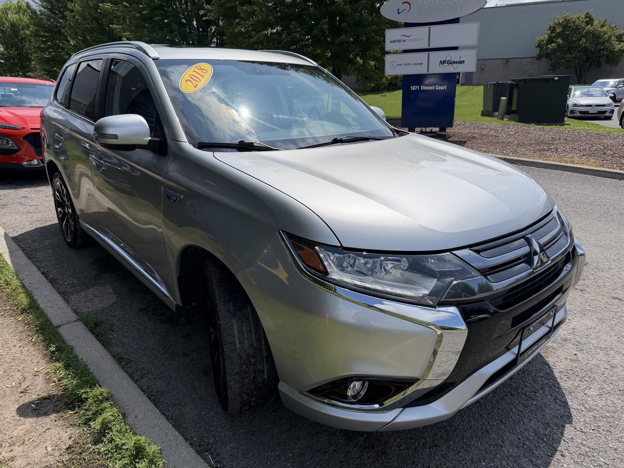 2018 Mitsubishi Outlander PHEV SEL PHEV! LEATHER, SUNROOF, HEATED SEATS, LOADED! Photo