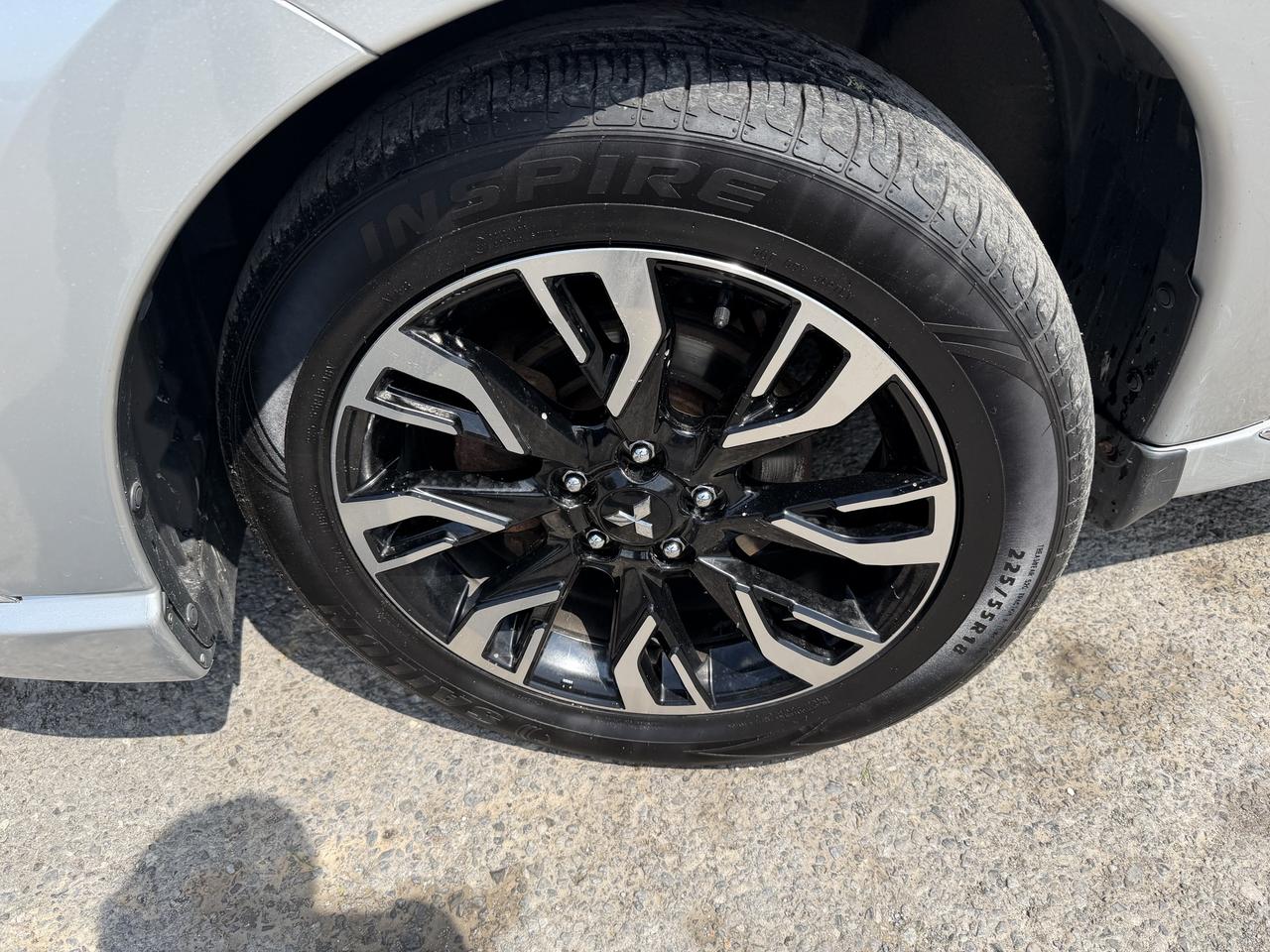 2018 Mitsubishi Outlander PHEV SEL PHEV! LEATHER, SUNROOF, HEATED SEATS, LOADED! Photo