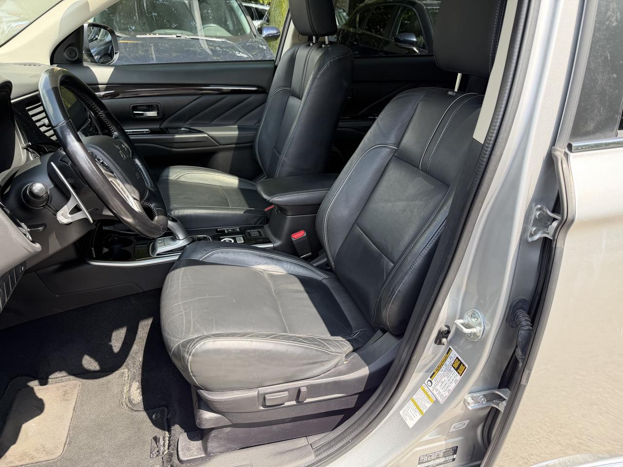 2018 Mitsubishi Outlander PHEV SEL PHEV! LEATHER, SUNROOF, HEATED SEATS, LOADED! Photo