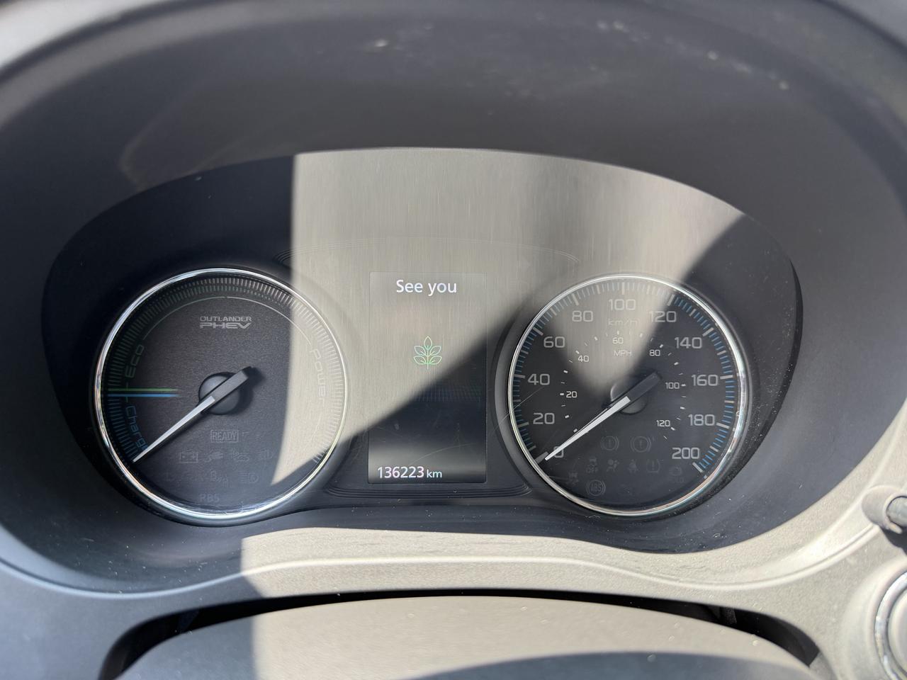 2018 Mitsubishi Outlander PHEV SEL PHEV! LEATHER, SUNROOF, HEATED SEATS, LOADED! Photo