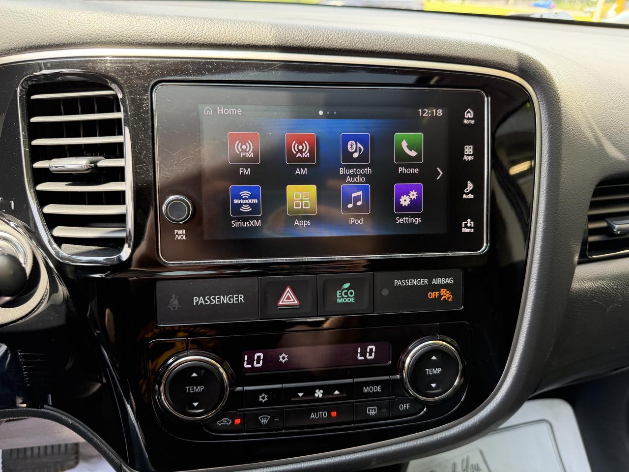 2018 Mitsubishi Outlander PHEV SEL PHEV! LEATHER, SUNROOF, HEATED SEATS, LOADED! Photo