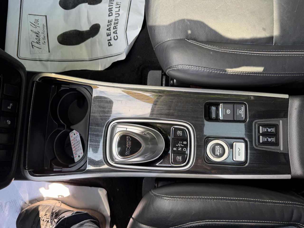 2018 Mitsubishi Outlander PHEV SEL PHEV! LEATHER, SUNROOF, HEATED SEATS, LOADED! Photo