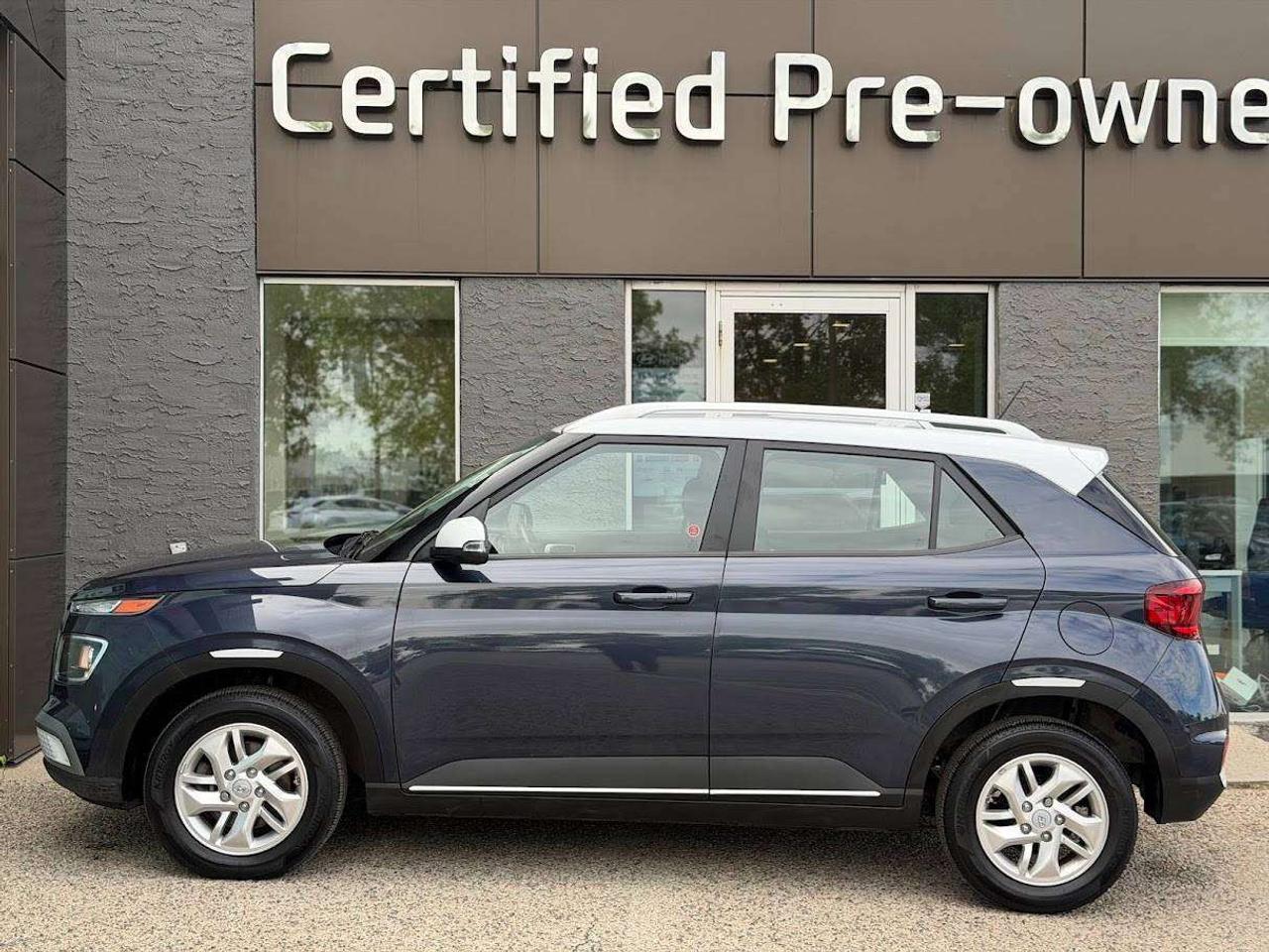 Used 2024 Hyundai Venue PREFERRED TWO TONE w/ BLIND SPOT DETECTION for sale in Calgary, AB