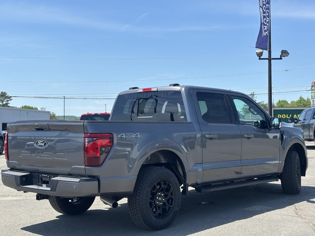 2026 Ford F-150 XLT 4WD SuperCrew 5.5' Box Photo3