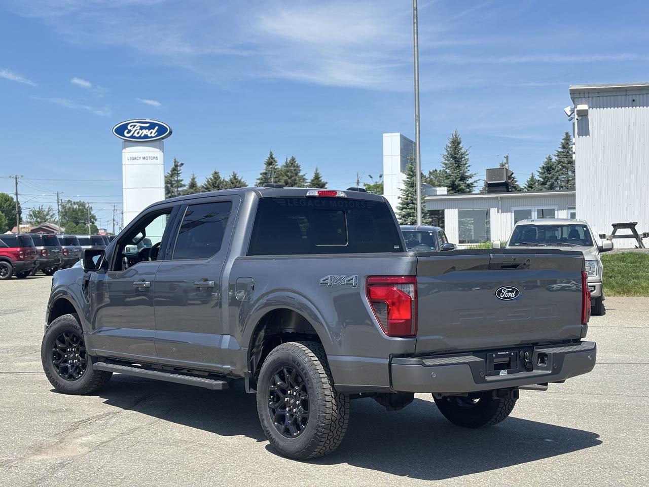 2026 Ford F-150 XLT 4WD SuperCrew 5.5' Box Photo2