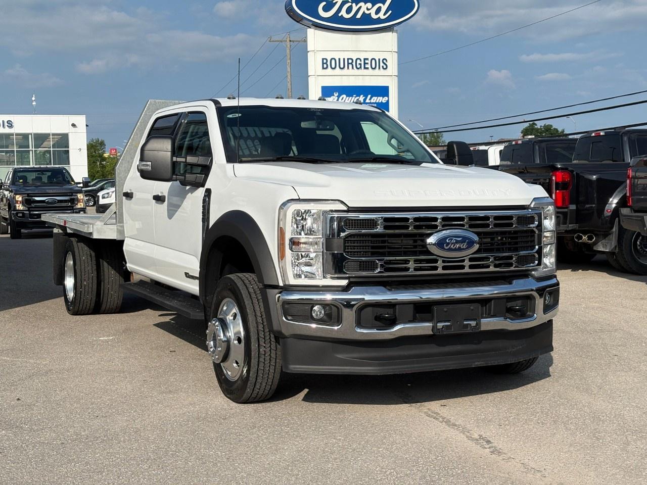 2024 Ford F-550 Super Duty DRW Photo