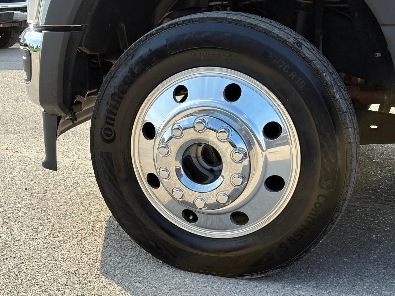 2024 Ford F-550 Super Duty DRW Photo