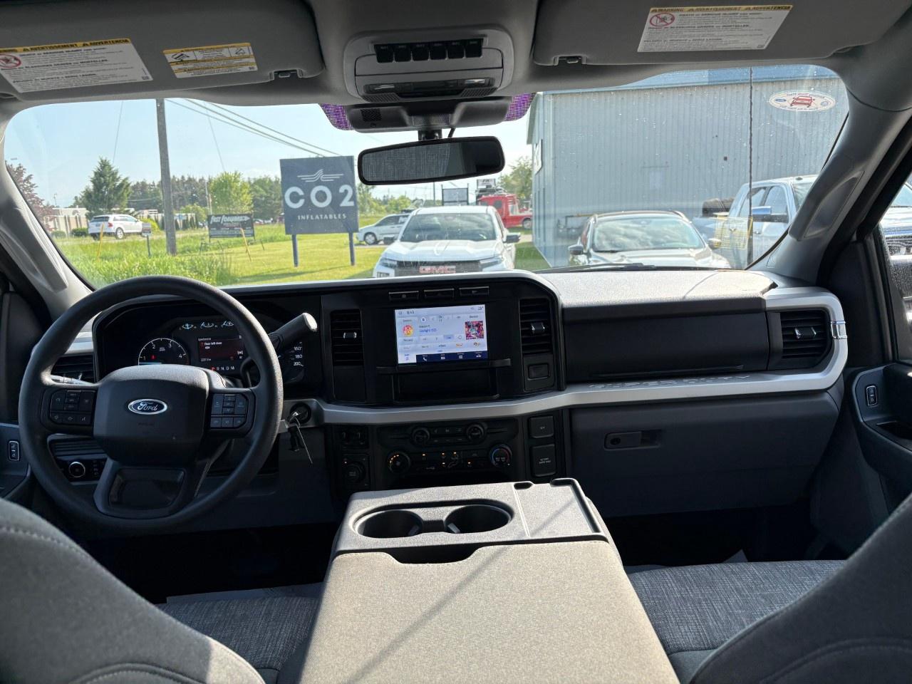 2024 Ford F-550 Super Duty DRW Photo