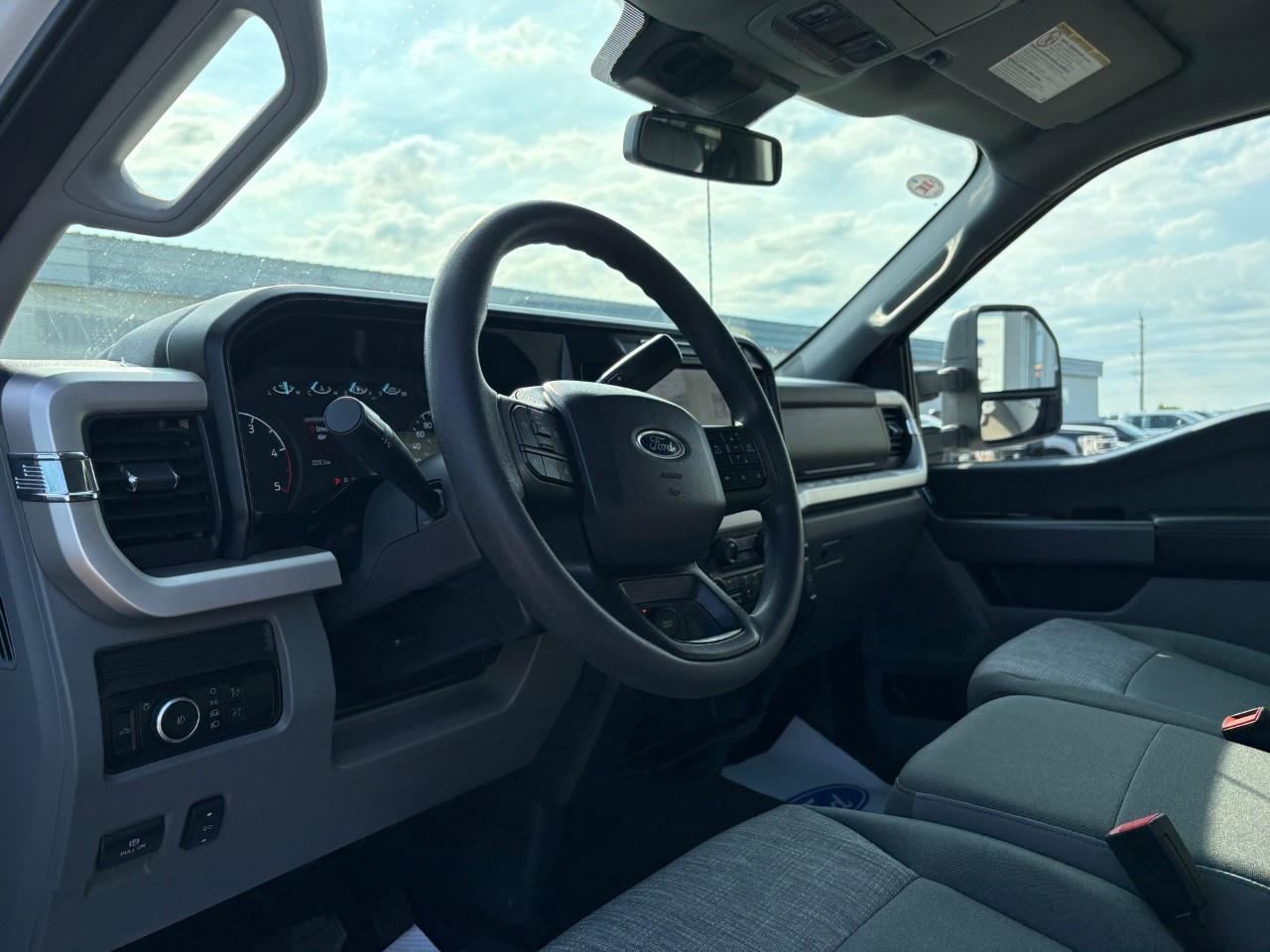 2024 Ford F-550 Super Duty DRW Photo