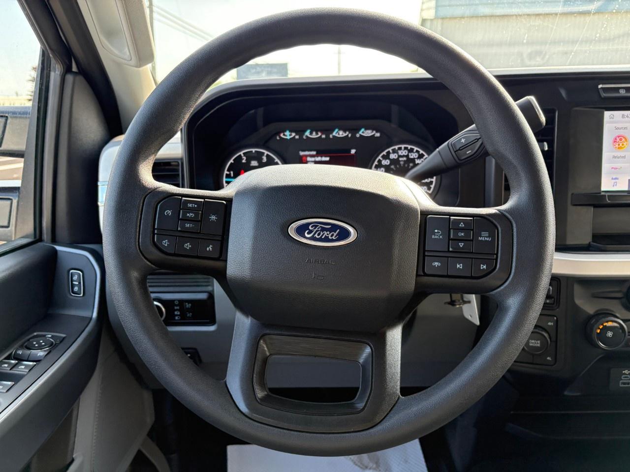 2024 Ford F-550 Super Duty DRW Photo