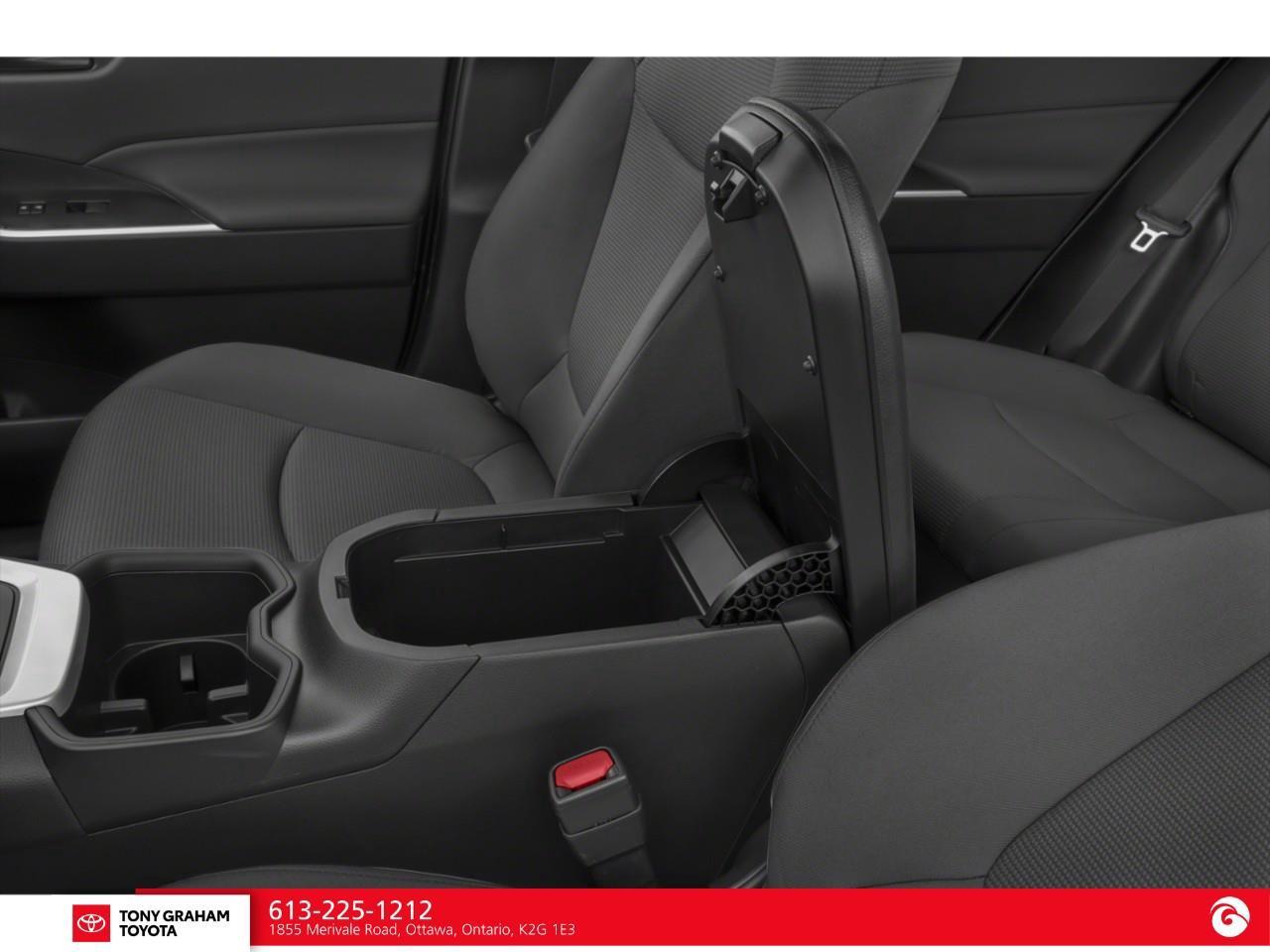 2023 Toyota RAV4 Hybrid LE Photo
