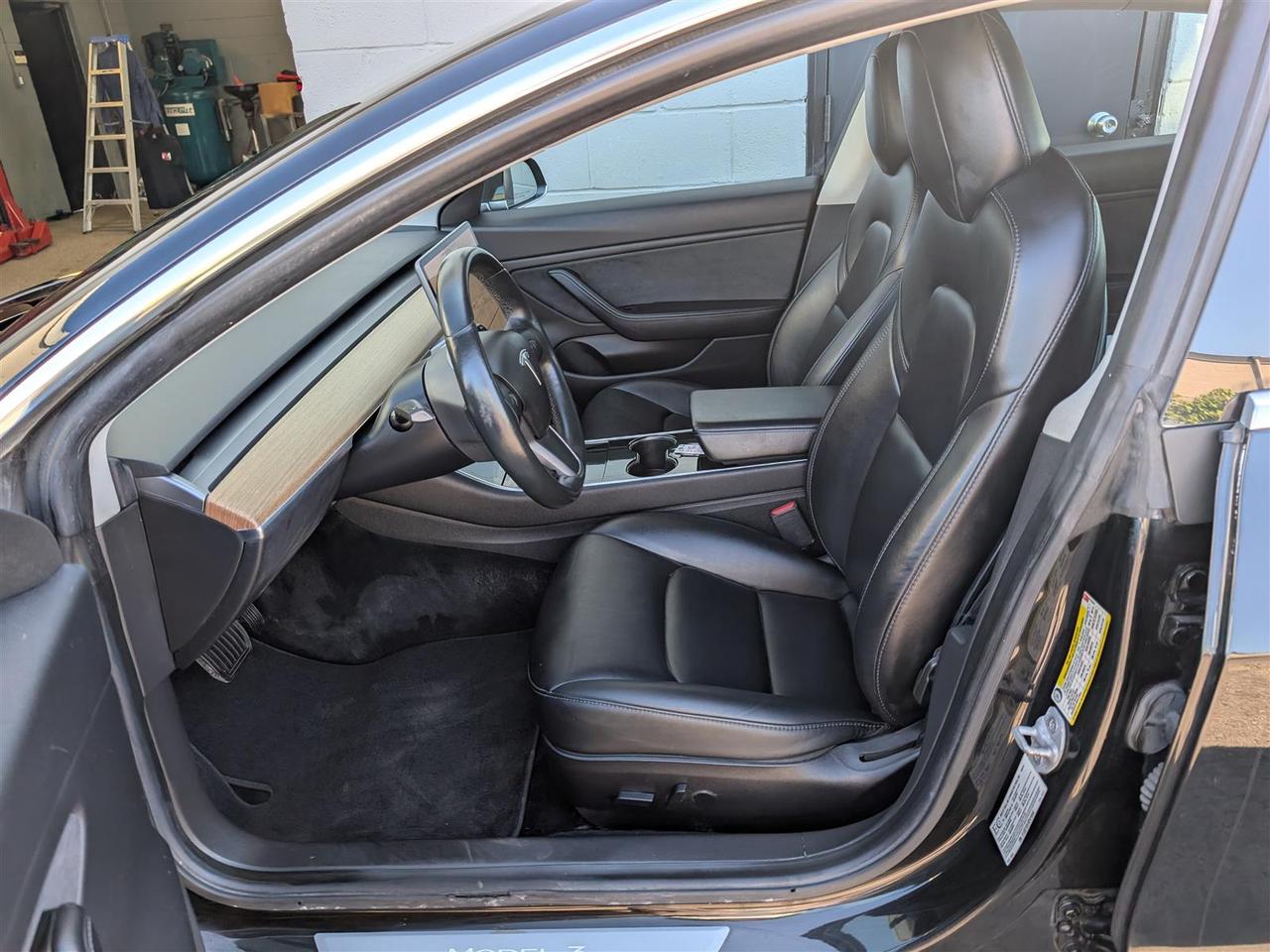 2019 Tesla Model 3 STANDARD RANGE PLUS Photo