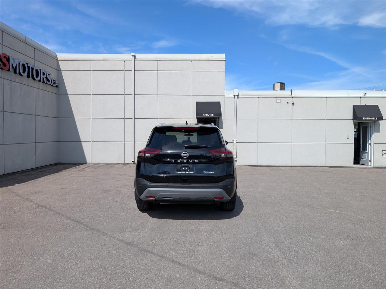2023 Nissan Rogue SV AWD - PANO ROOF - REV CAM - TECH FEATS Photo