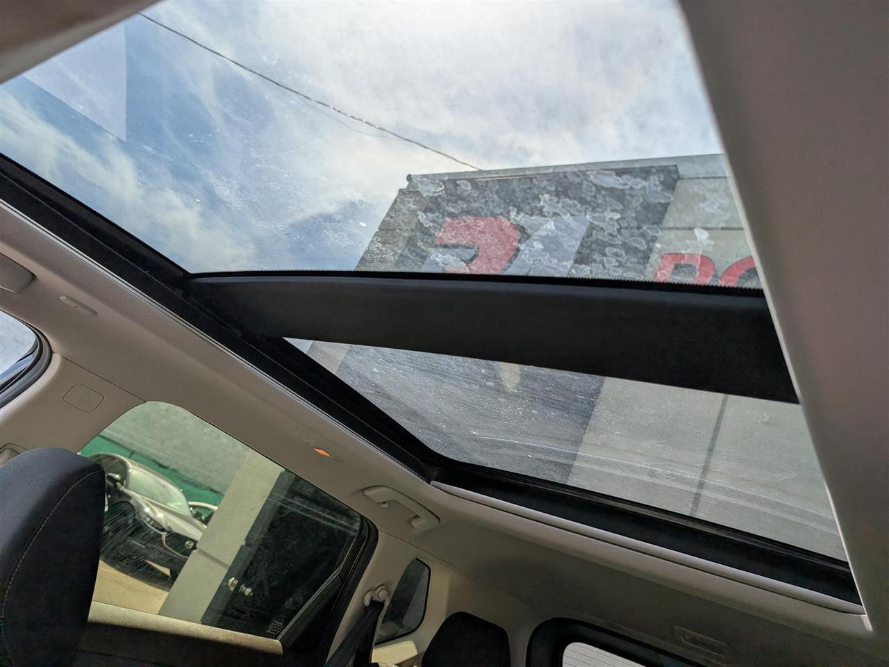 2023 Nissan Rogue SV AWD - PANO ROOF - REV CAM - TECH FEATS Photo