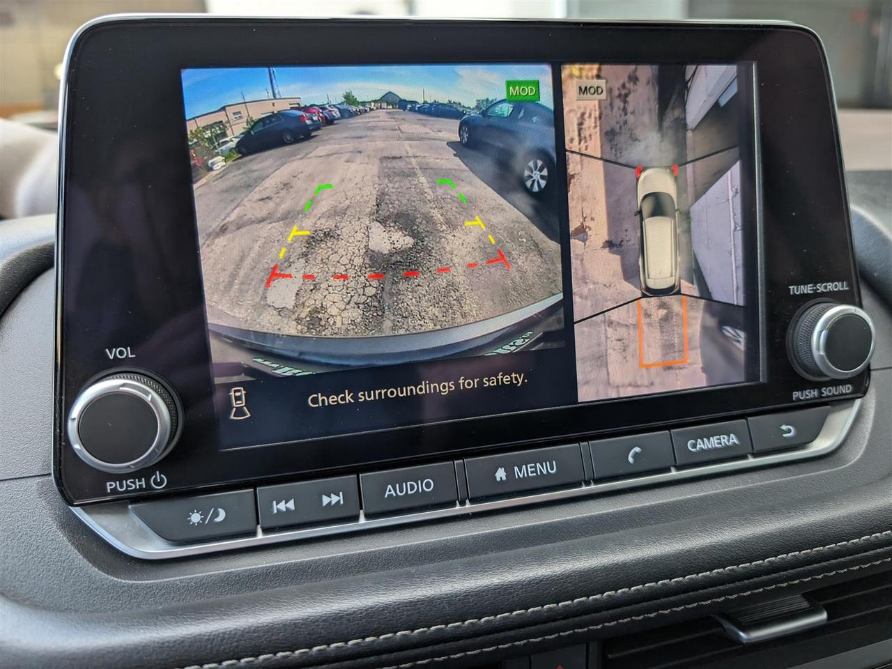 2023 Nissan Rogue SV AWD - PANO ROOF - REV CAM - TECH FEATS Photo