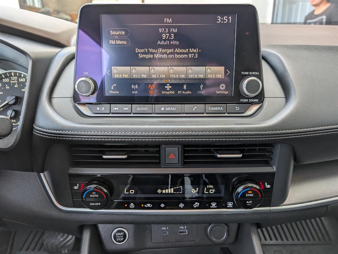 2023 Nissan Rogue SV AWD - PANO ROOF - REV CAM - TECH FEATS Photo