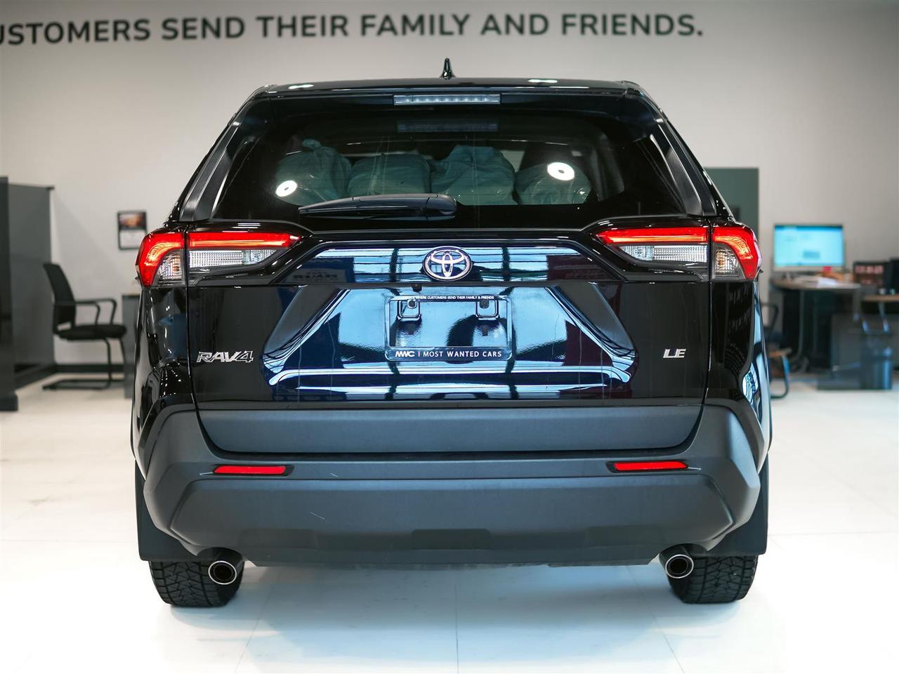 2022 Toyota RAV4 LE | NO ACCIDENTS | ONE OWNER | TOYOTA SERVICED Photo