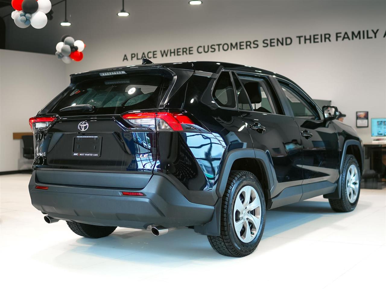 2022 Toyota RAV4 LE | NO ACCIDENTS | ONE OWNER | TOYOTA SERVICED Photo