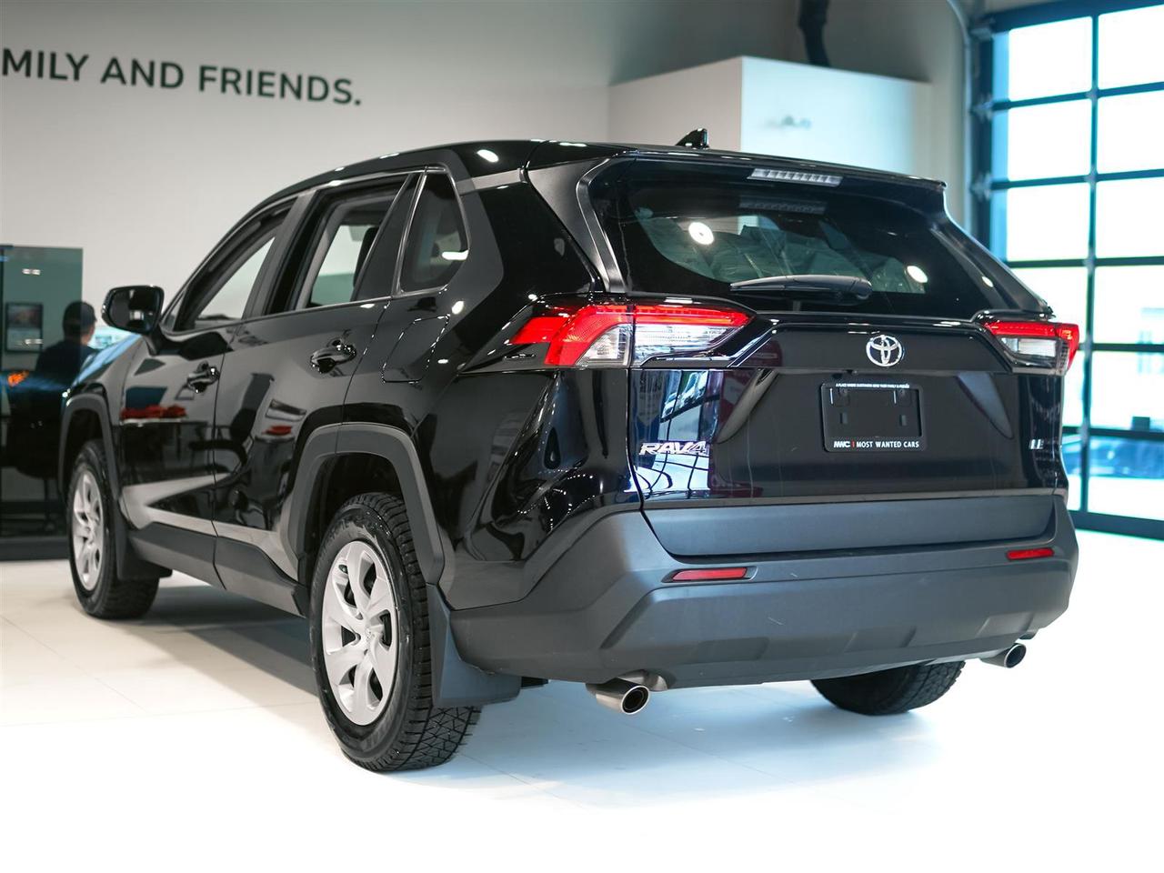 2022 Toyota RAV4 LE | NO ACCIDENTS | ONE OWNER | TOYOTA SERVICED Photo
