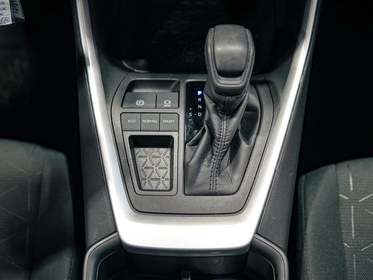 2022 Toyota RAV4 LE | NO ACCIDENTS | ONE OWNER | TOYOTA SERVICED Photo
