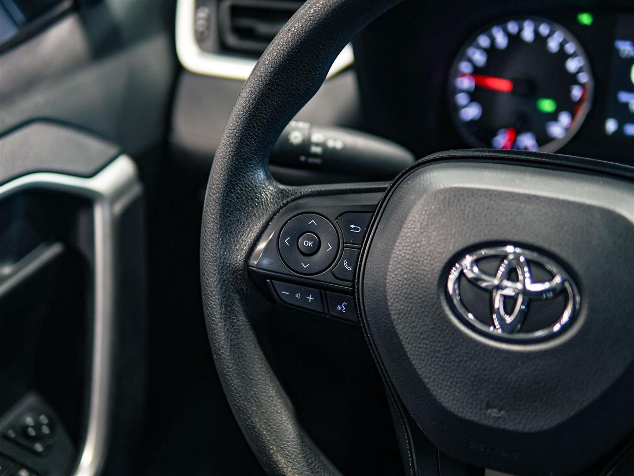 2022 Toyota RAV4 LE | NO ACCIDENTS | ONE OWNER | TOYOTA SERVICED Photo