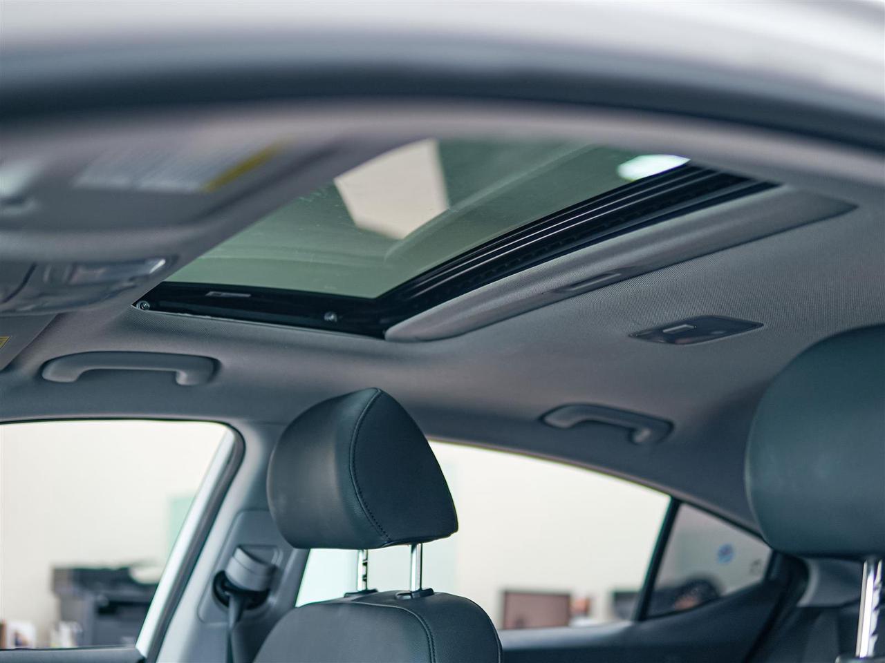 2019 Hyundai Elantra LIMITED | NO ACCIDENTS | ONE OWNER | LEATHER Photo