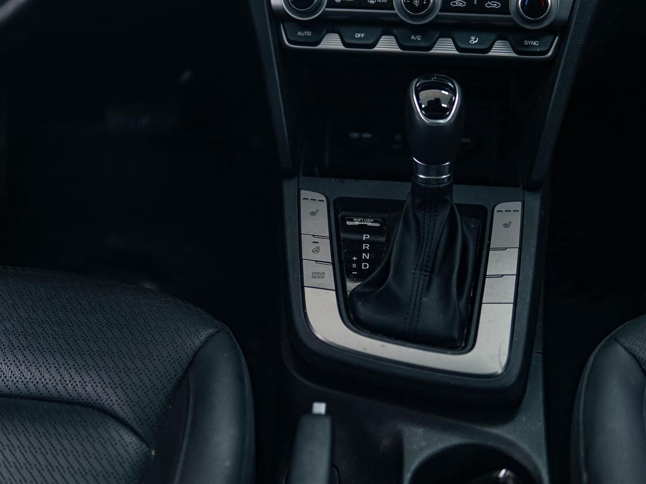 2019 Hyundai Elantra LIMITED | NO ACCIDENTS | ONE OWNER | LEATHER Photo