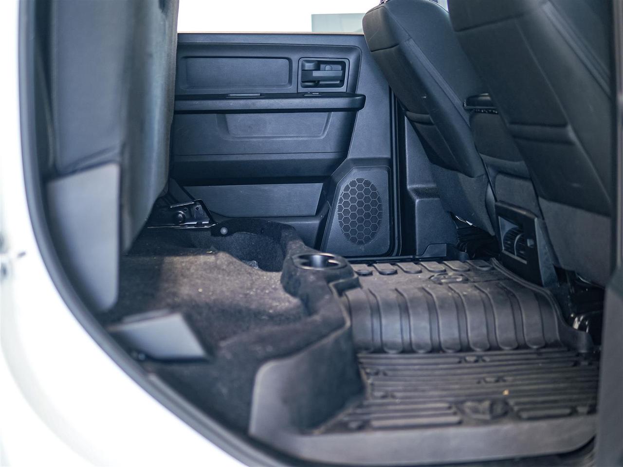 2022 RAM 1500 Classic EXPRESS CREW CAB 4X4 | 5.7 HEMI | NIGHT PKG Photo