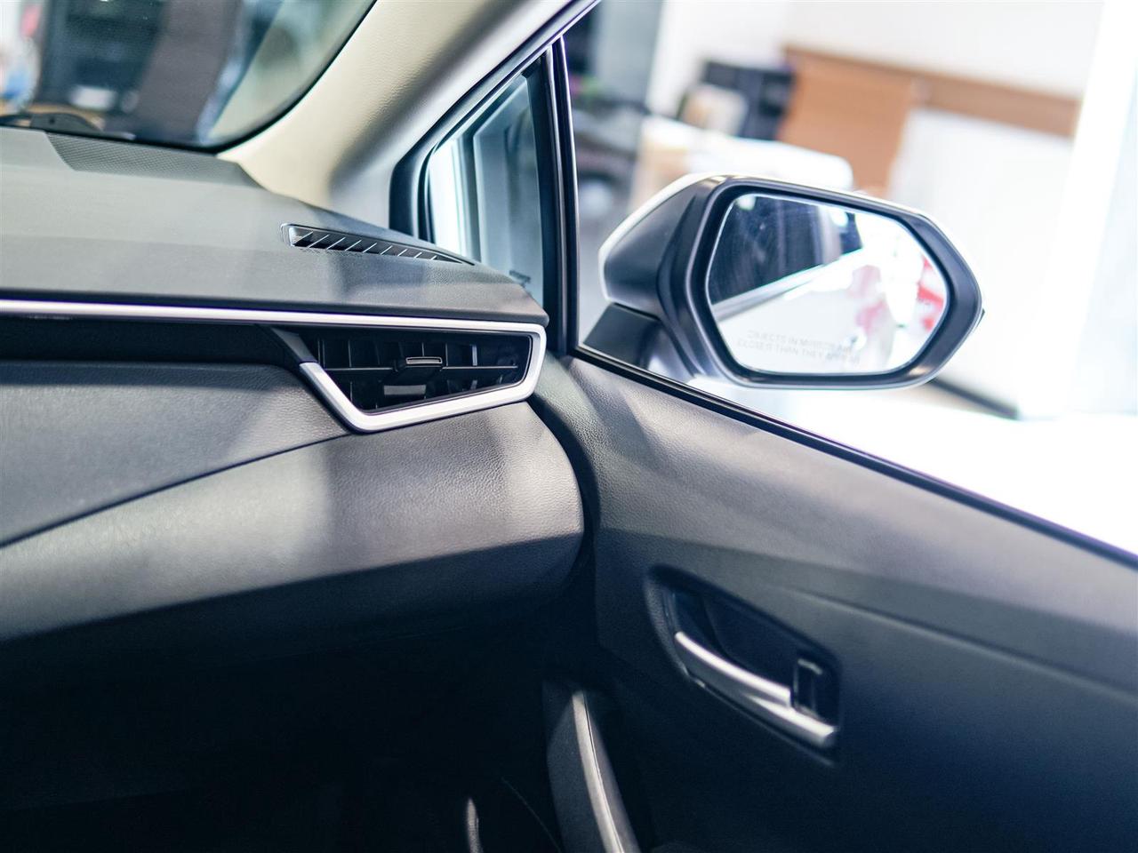 2021 Toyota Corolla LE | NO ACCIDENTS | BLIND SPOT | HEATED SEATS Photo