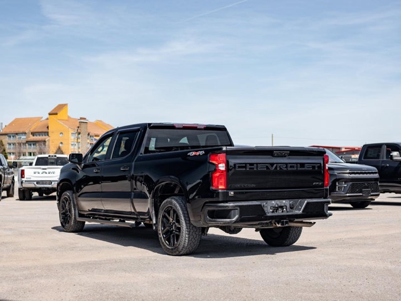 2022 Chevrolet Silverado 1500 RST Photo