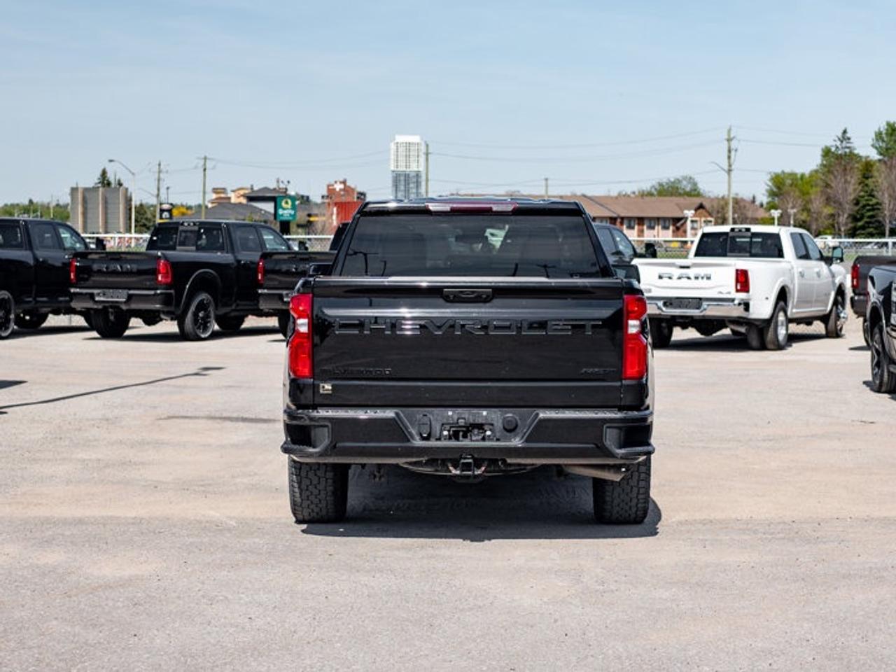 2022 Chevrolet Silverado 1500 RST Photo