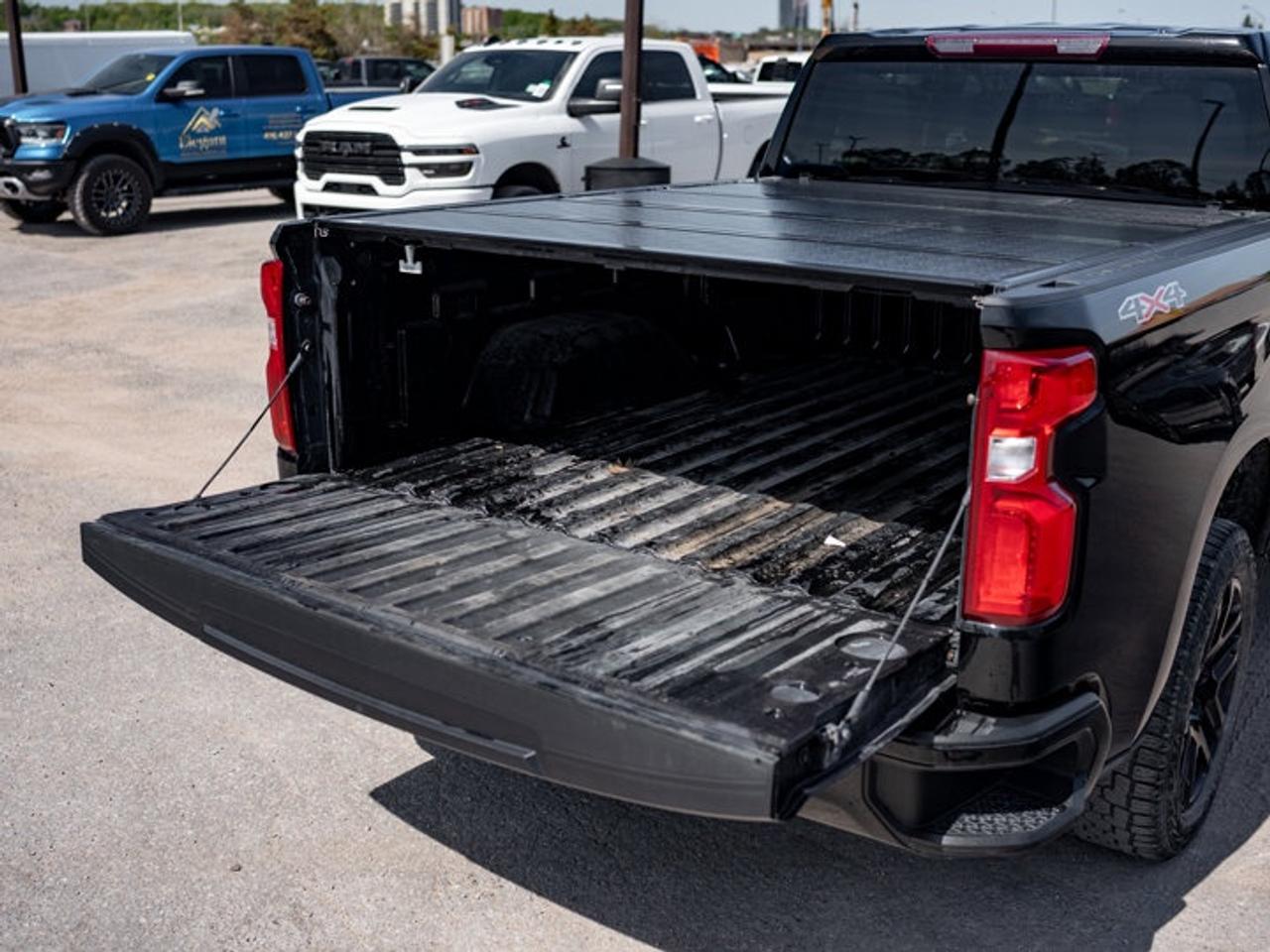 2022 Chevrolet Silverado 1500 RST Photo