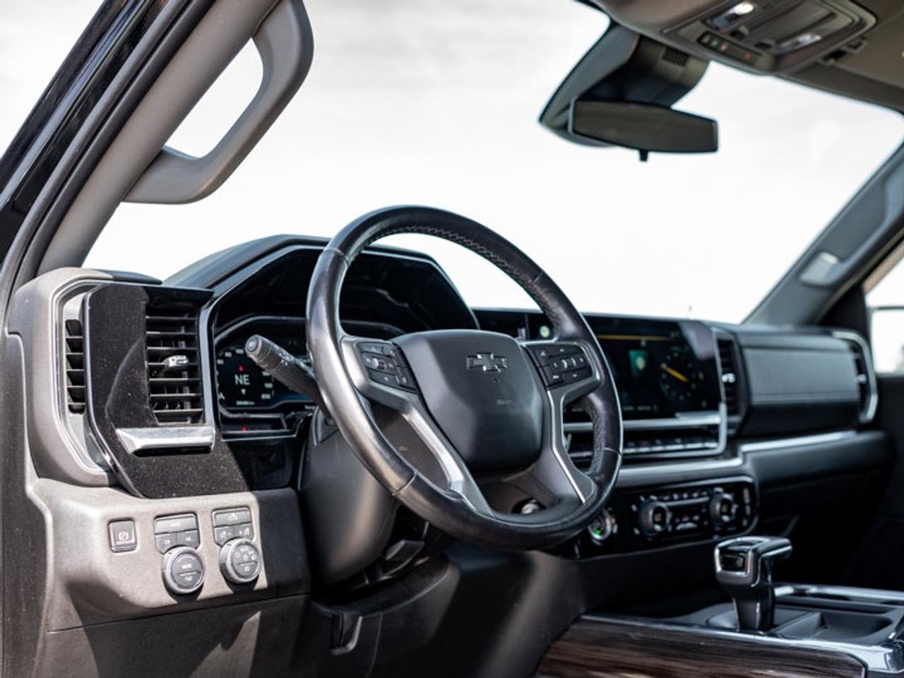 2022 Chevrolet Silverado 1500 RST Photo