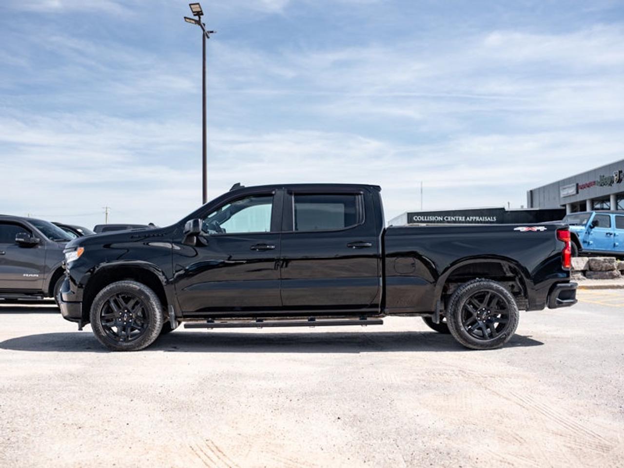 2022 Chevrolet Silverado 1500 RST Photo