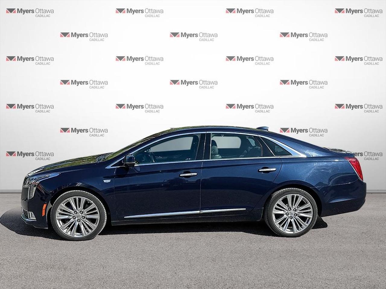 2018 Cadillac XTS Platinum  - Sunroof -  Navigation Photo2
