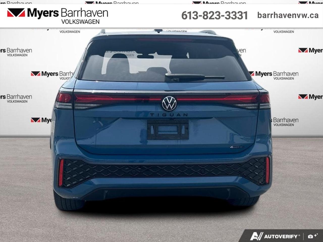 2025 Volkswagen Tiguan Comfortline R-Line Black Edition Photo3